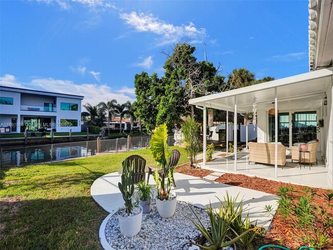 Building Photo - 1216 Guava Isle