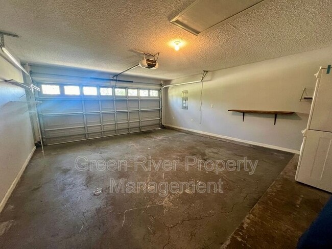 Building Photo - 13140 Staffordshire Dr S