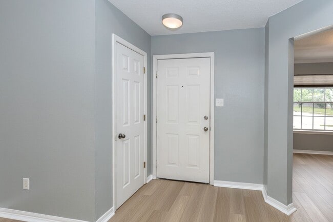Building Photo - Freshly Renovated Rental Property