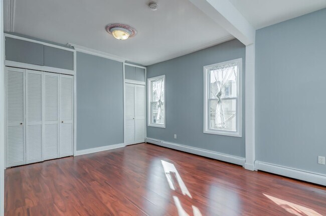 Building Photo - 396 Union St