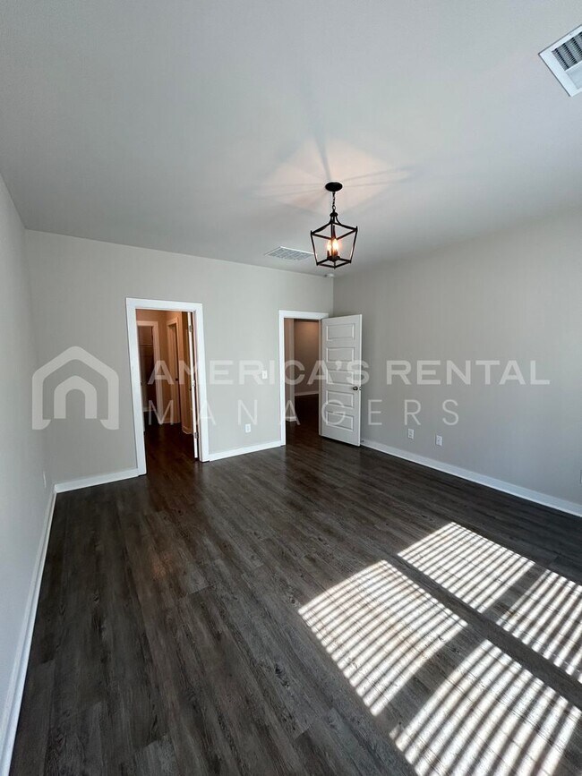 Building Photo - Home for Rent in Jemison, AL. Available to View with 48 Hour Notice!!!