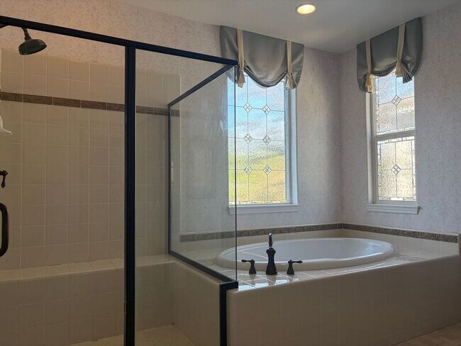 Building Photo - 46172 Pinon Pine Way