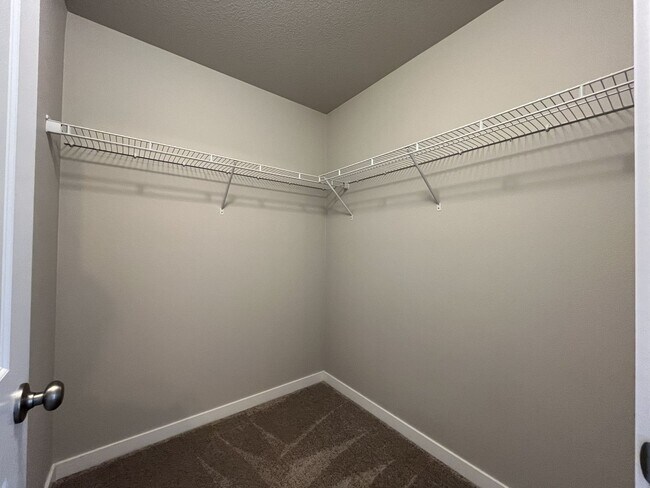 Building Photo - Spacious Modern Home with Open-Concept Living, Elegant Interior Features & Attached Garage