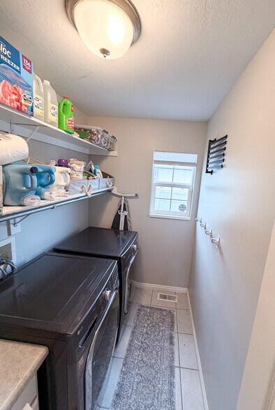 Building Photo - 620 S 700 E