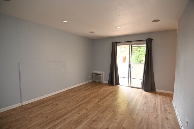 Building Photo - 2583 Gimelli Way