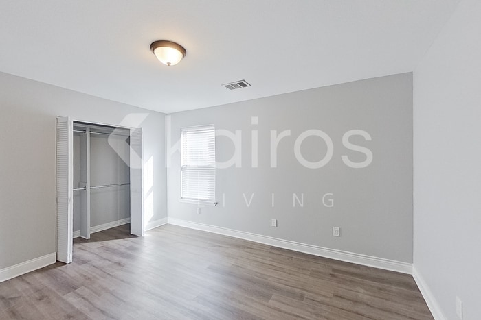 Building Photo - 7307 Albany Dr