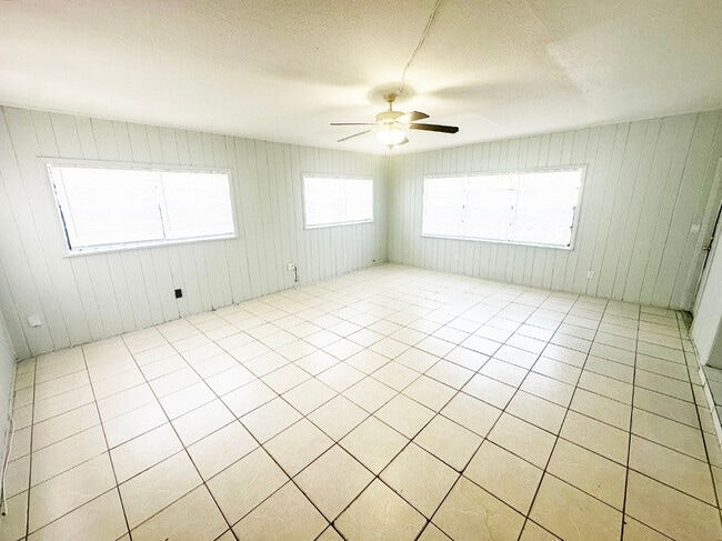 Primary Photo - 15310 NW 31st Ave