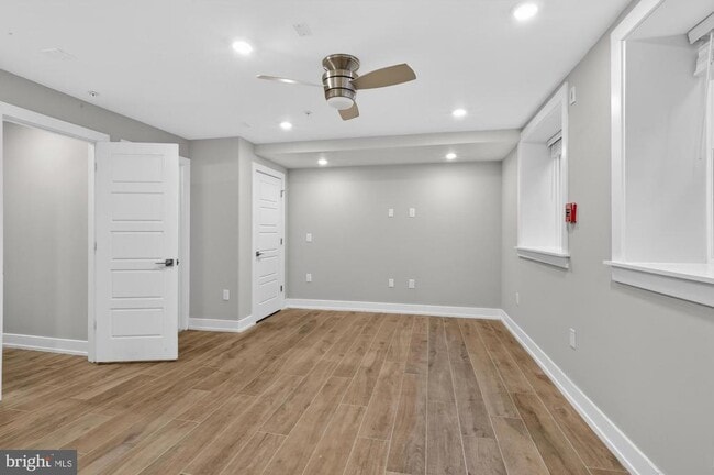 Building Photo - 2034 N Front St