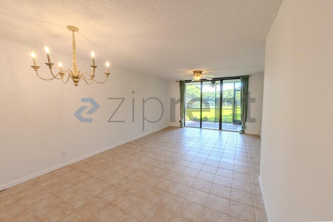 Building Photo - Unit C110