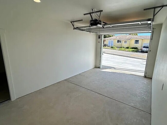 Building Photo - Morro Bay