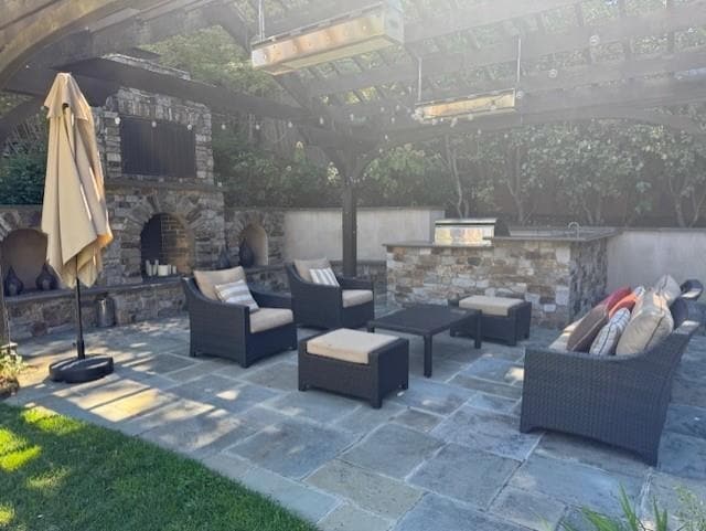 Building Photo - 102 Overhill Rd