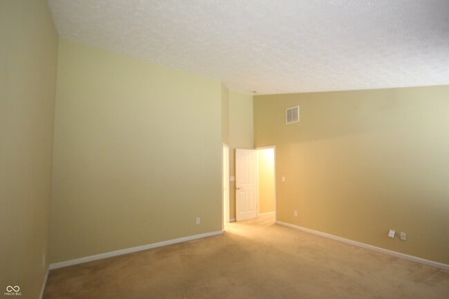 Building Photo - 1554 Stanford Dr