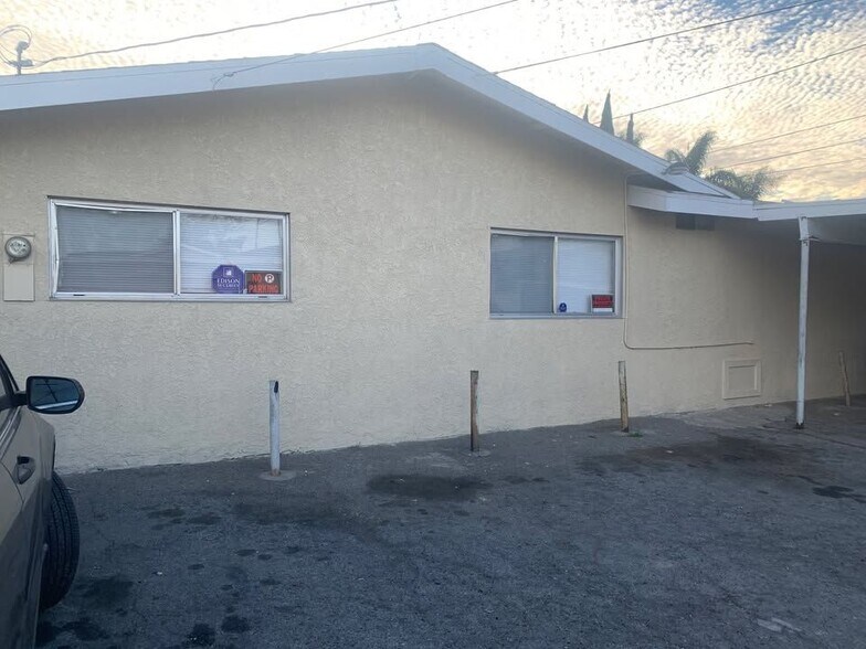 Building Photo - 8715 Stewart and Gray Rd