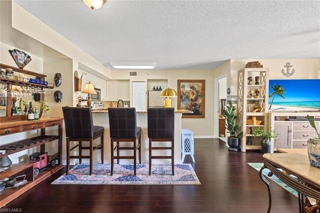 Building Photo - 1270 Wildwood Lakes Blvd