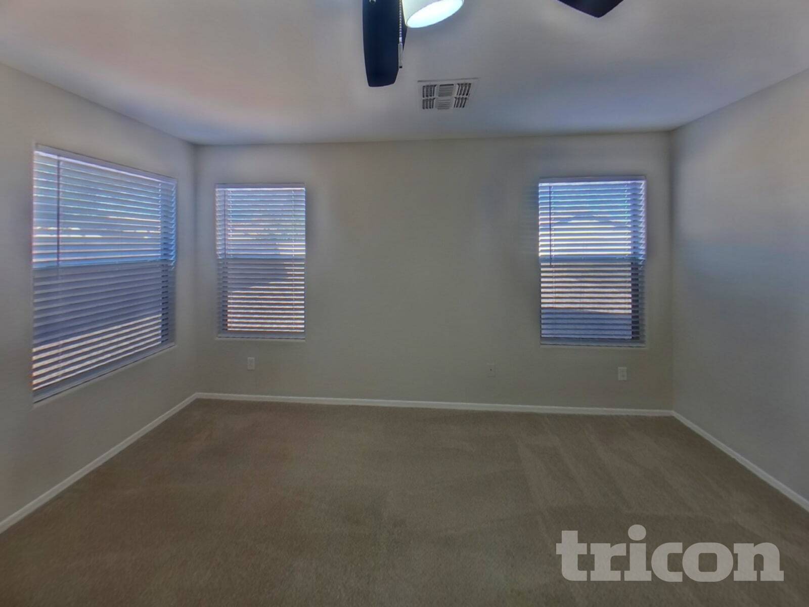 Building Photo - 43766 Elm Dr