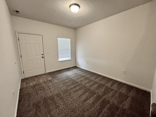 Building Photo - 5082 W Wind Rock Ln