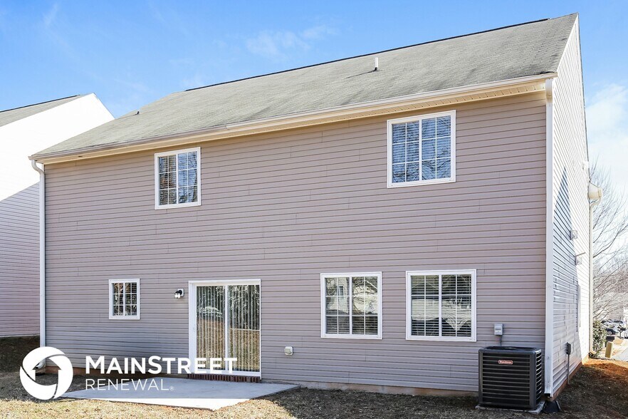 Building Photo - 5801 Fisherman Dr
