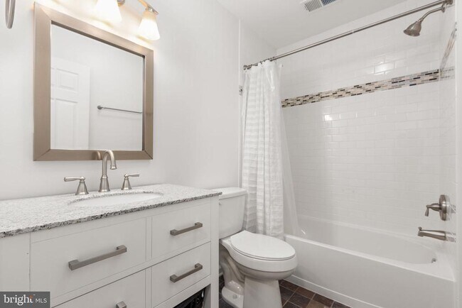 Building Photo - 11806 Camelot Way