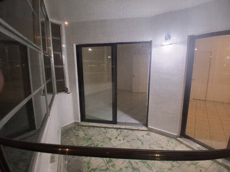 Building Photo - 1605 NE Miami Gardens Dr