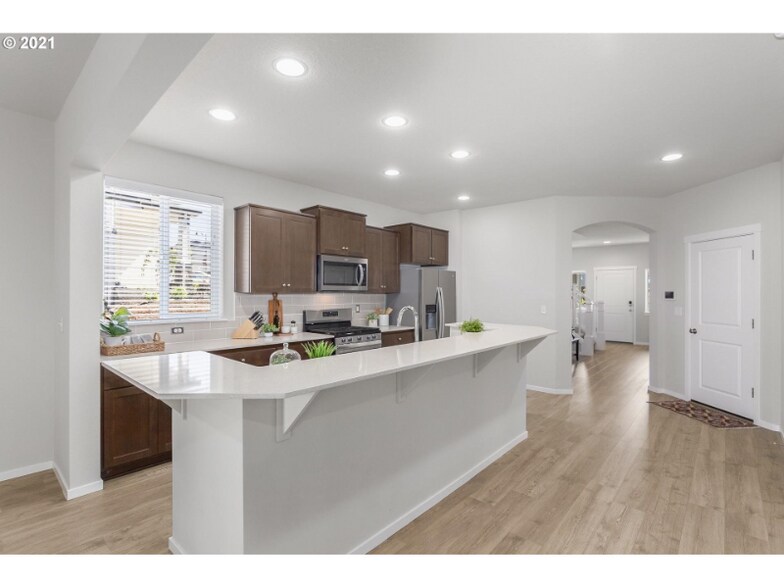 Building Photo - 16969 SE Katmai Ct