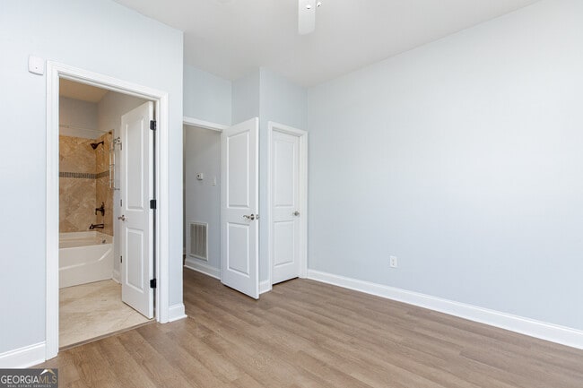 Building Photo - 100 Montview Way