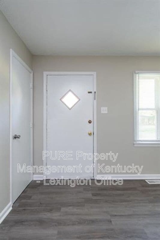 Building Photo - 2483 Thornberry Ct