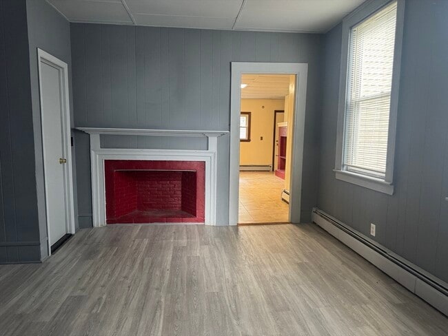 Building Photo - 148 Maxfield St