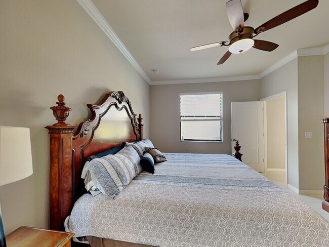 Building Photo - 11280 Reflection Isles Blvd