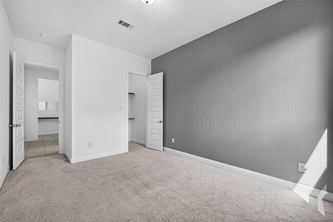 Building Photo - 13326 Lake Chesdin Rd