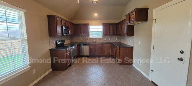 Building Photo - 12797 SE 21st Ct