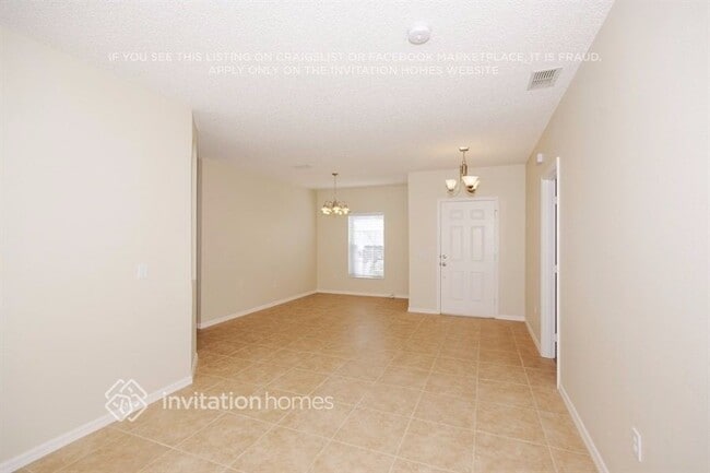 Building Photo - 627 Koala Ct