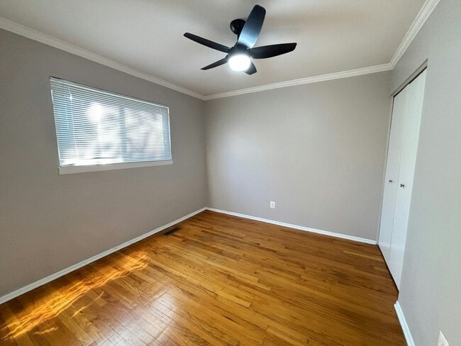 Building Photo - 1760 E Harry Ave