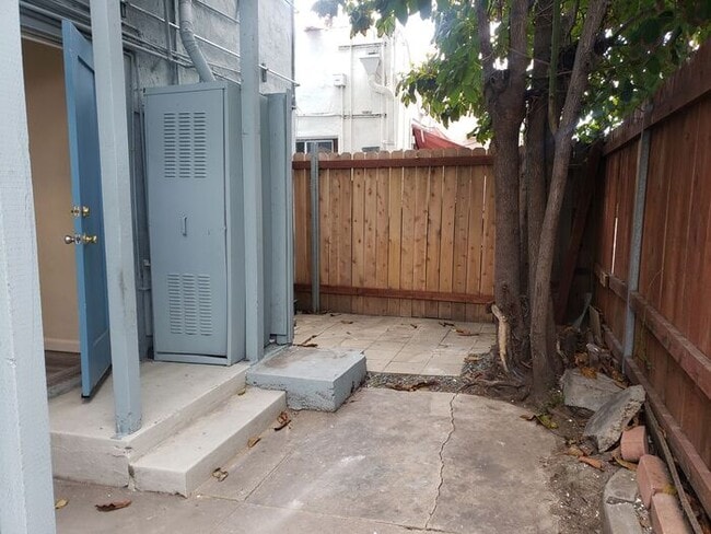 Building Photo - Gorgeous Studio in North Park! $500 HOLIDAY SPECIAL