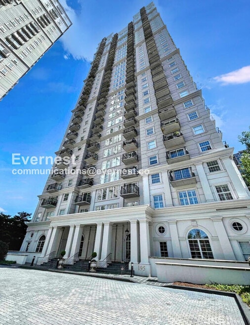 Building Photo - 195 14th St NE