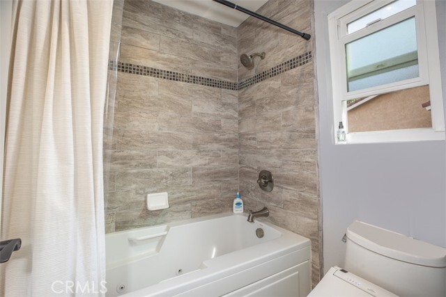 Building Photo - 7892 Southwind Cir