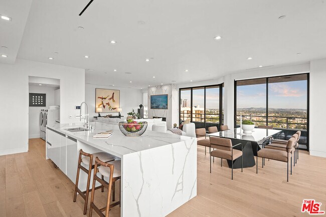 Building Photo - 10601 Wilshire Blvd