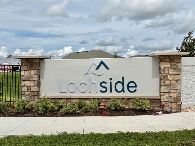 Building Photo - 19350 Lochside Ln