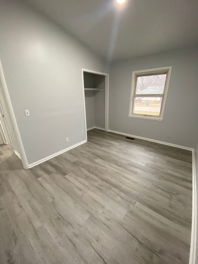 Building Photo - Newly Remodeled 3 Bedroom Home