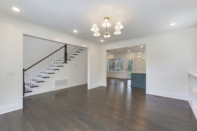 Building Photo - 1413 Clifton Ln