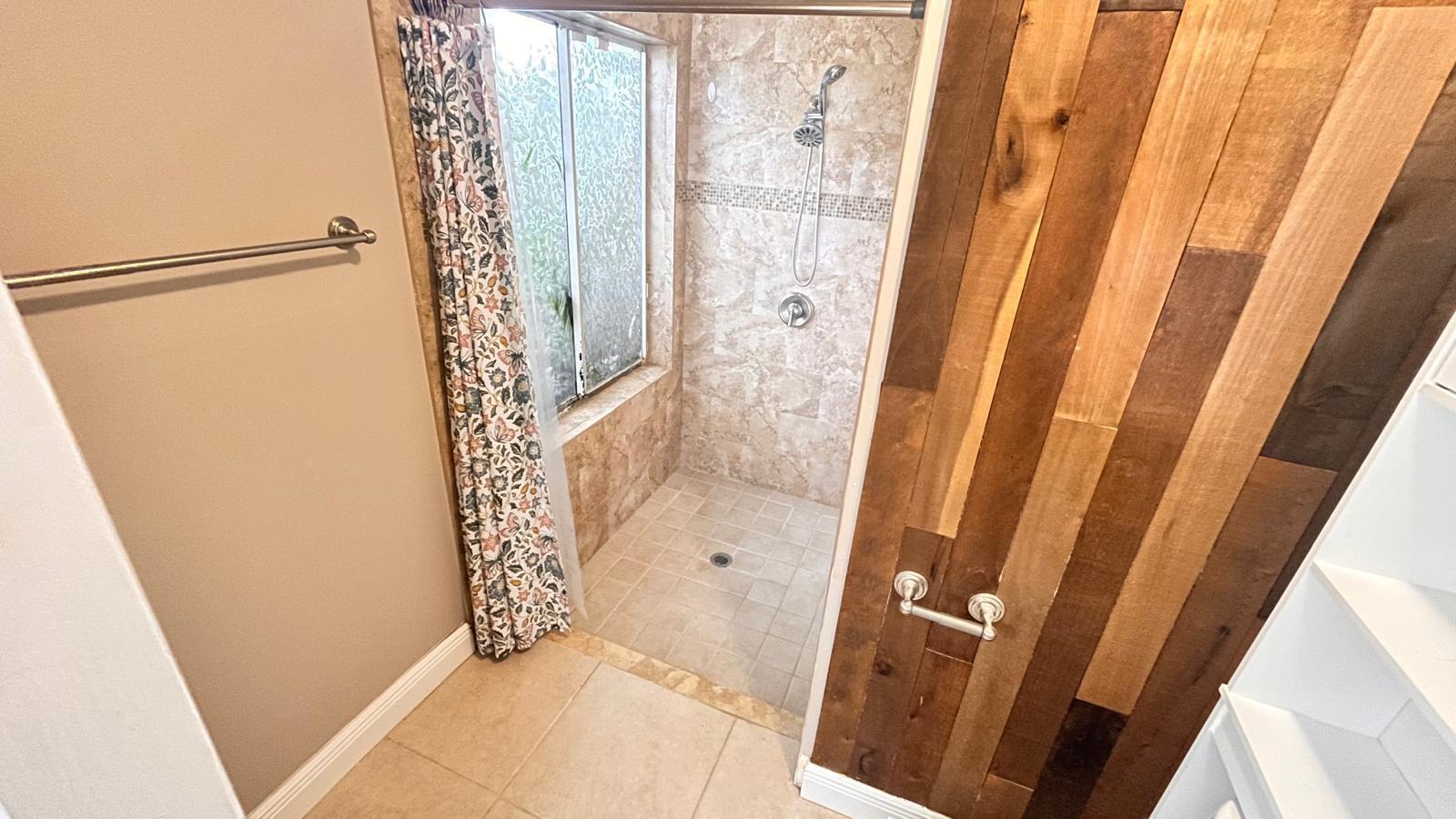 Building Photo - 11535 Sanderling Dr