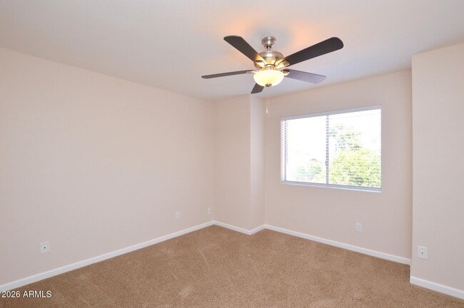 Building Photo - 1418 E Knoll Cir