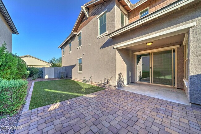 Building Photo - 2297 N Alsap Rd