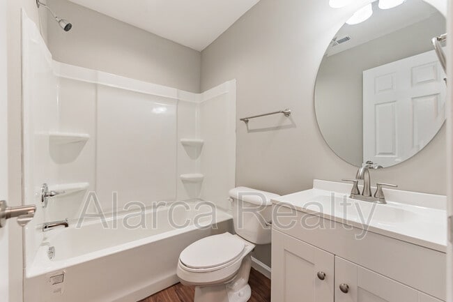 Building Photo - 7461 Elwood Dr