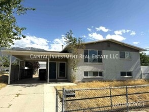 Building Photo - 1102 E Sego Lily Dr