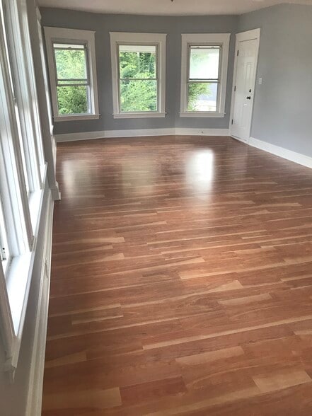 Building Photo - 107 Reservoir Ave