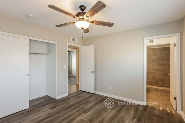 Building Photo - 4558 W Onyx Ave