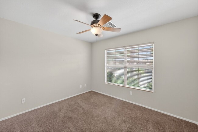 Building Photo - Spacious Gilbert Corner Lot Rental with 4 Bedrooms, Vaulted Ceilings & Private Backyard Retreat