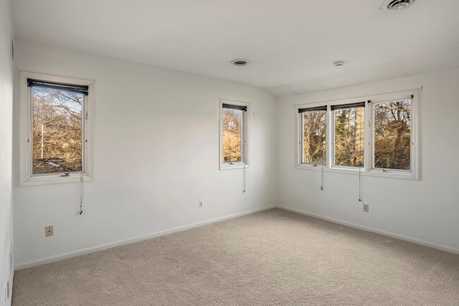 Building Photo - 770 Trenton Ave