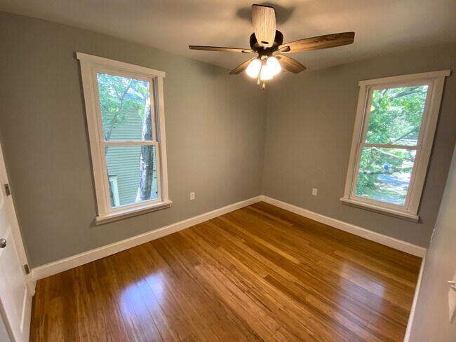 Building Photo - 460 Alden Ave