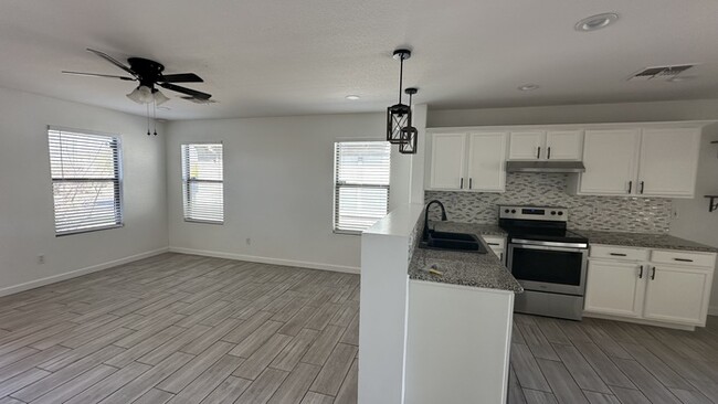 Building Photo - Laveen 3 bedroom house with garage